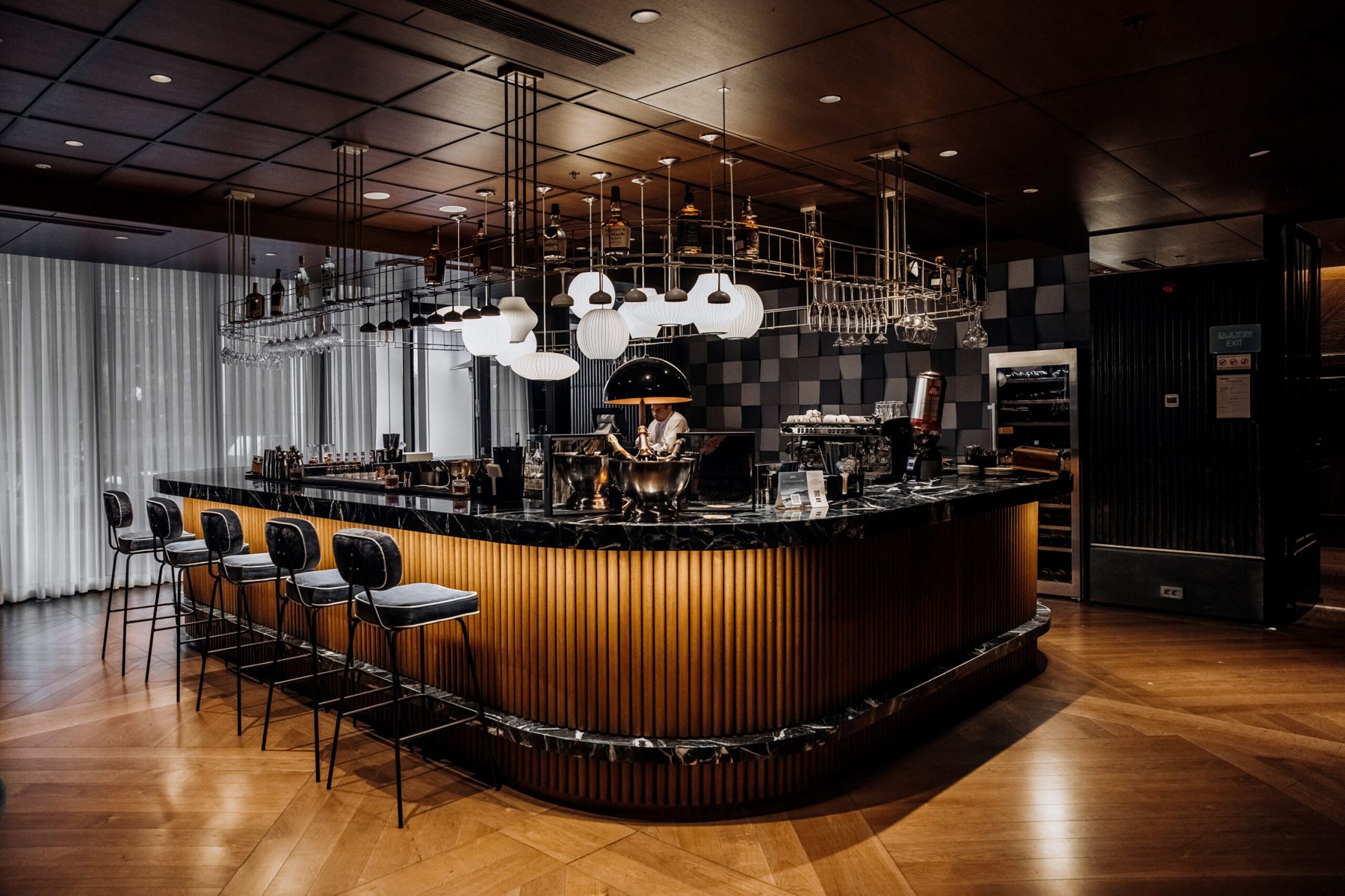Casino Empire Batumi lounge and bar